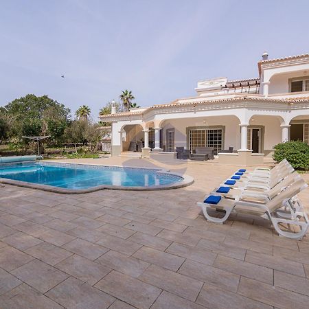 Villa Luxury Suites, Heated Outdoor Pool ปอร์ติเมา ภายนอก รูปภาพ