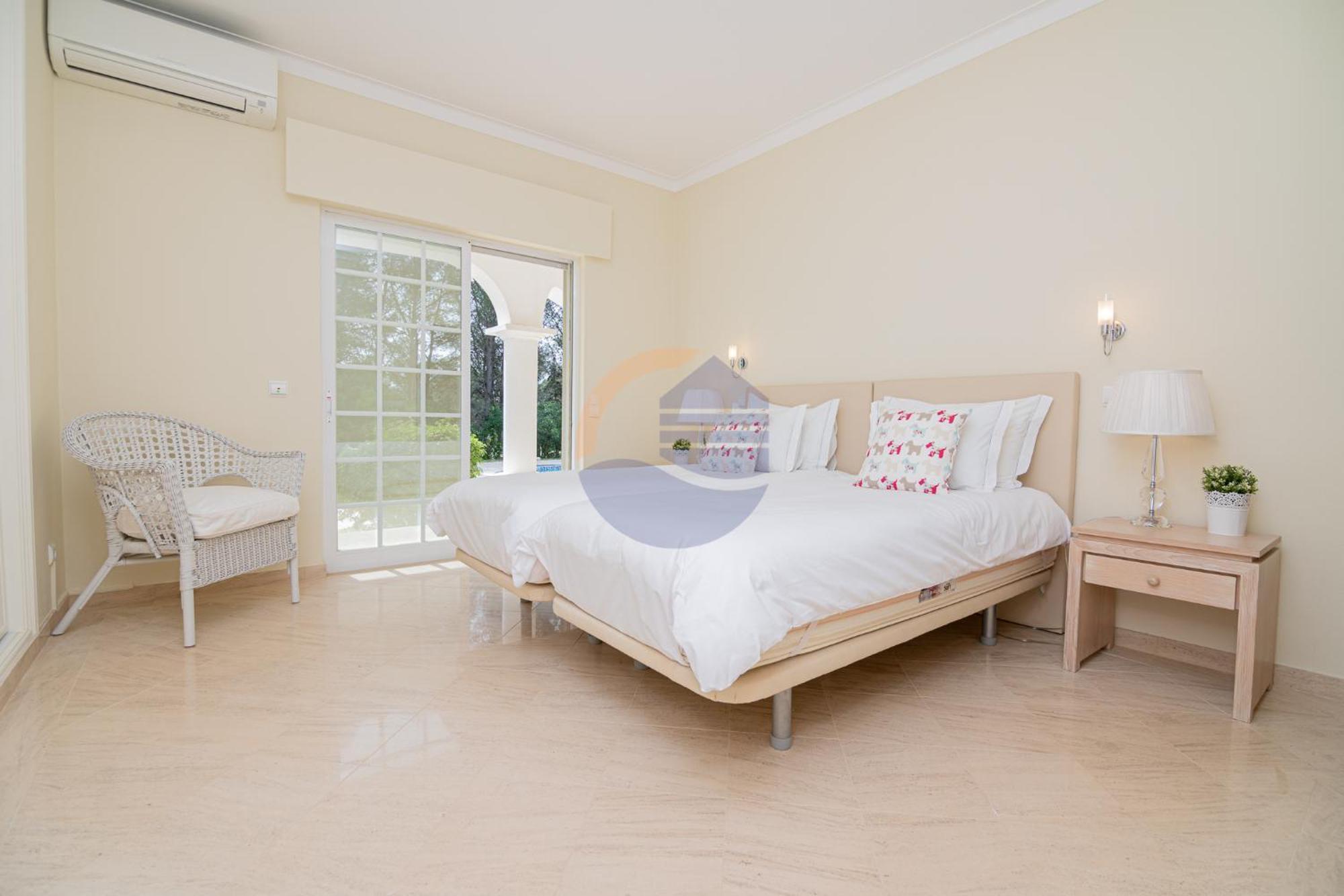 Villa Luxury Suites, Heated Outdoor Pool ปอร์ติเมา ภายนอก รูปภาพ