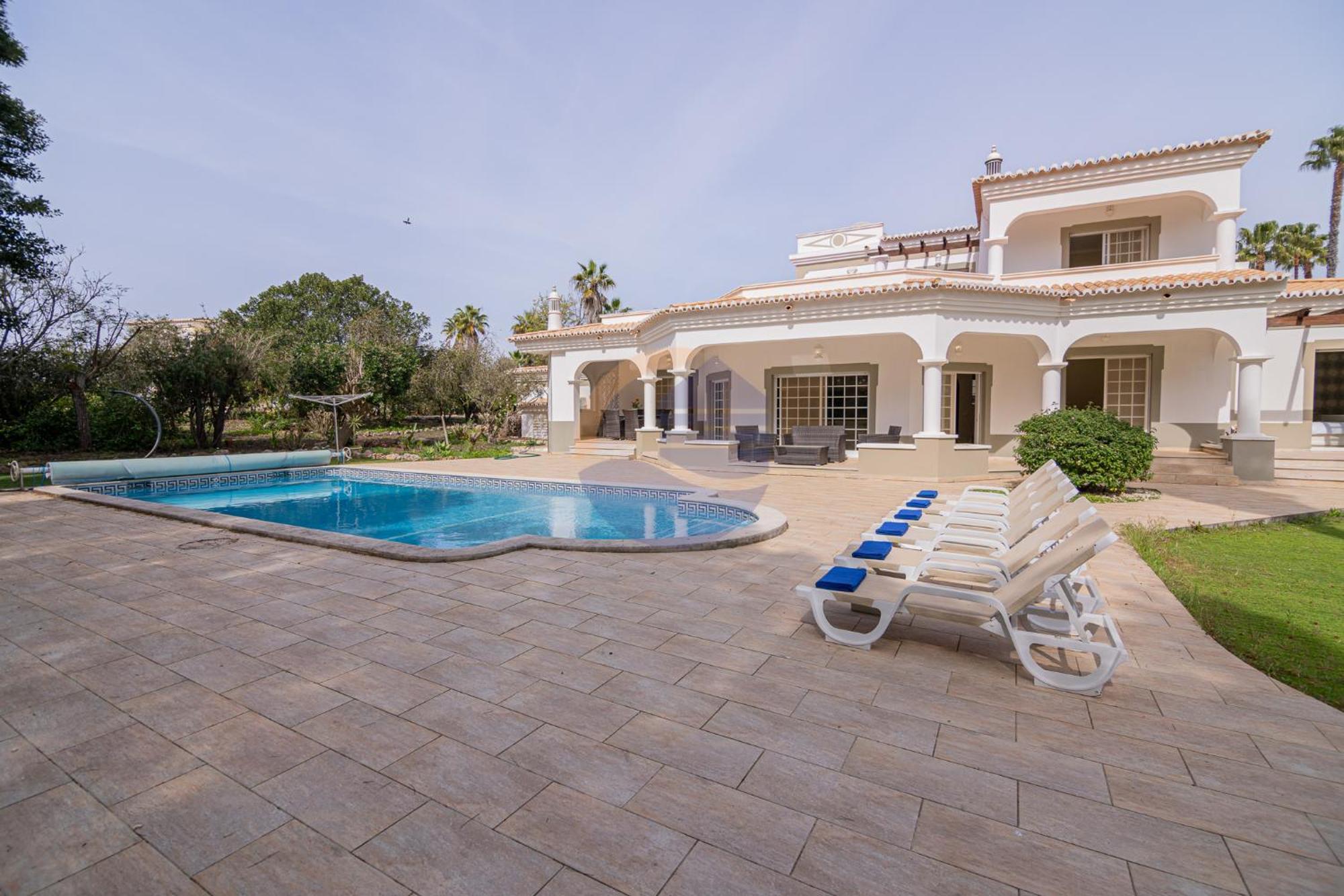 Villa Luxury Suites, Heated Outdoor Pool ปอร์ติเมา ภายนอก รูปภาพ