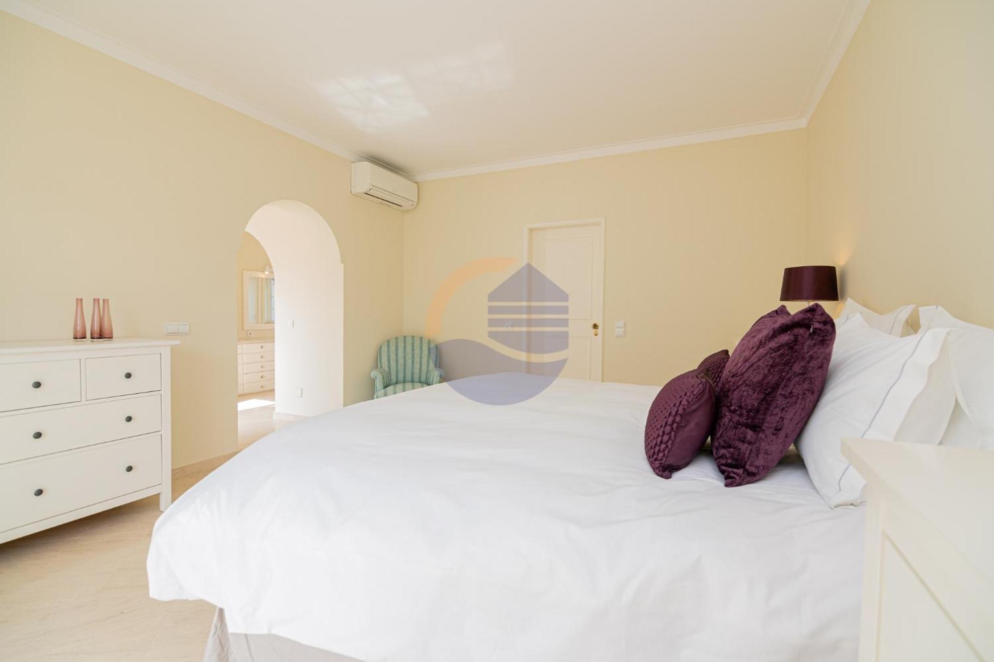 Villa Luxury Suites, Heated Outdoor Pool ปอร์ติเมา ภายนอก รูปภาพ